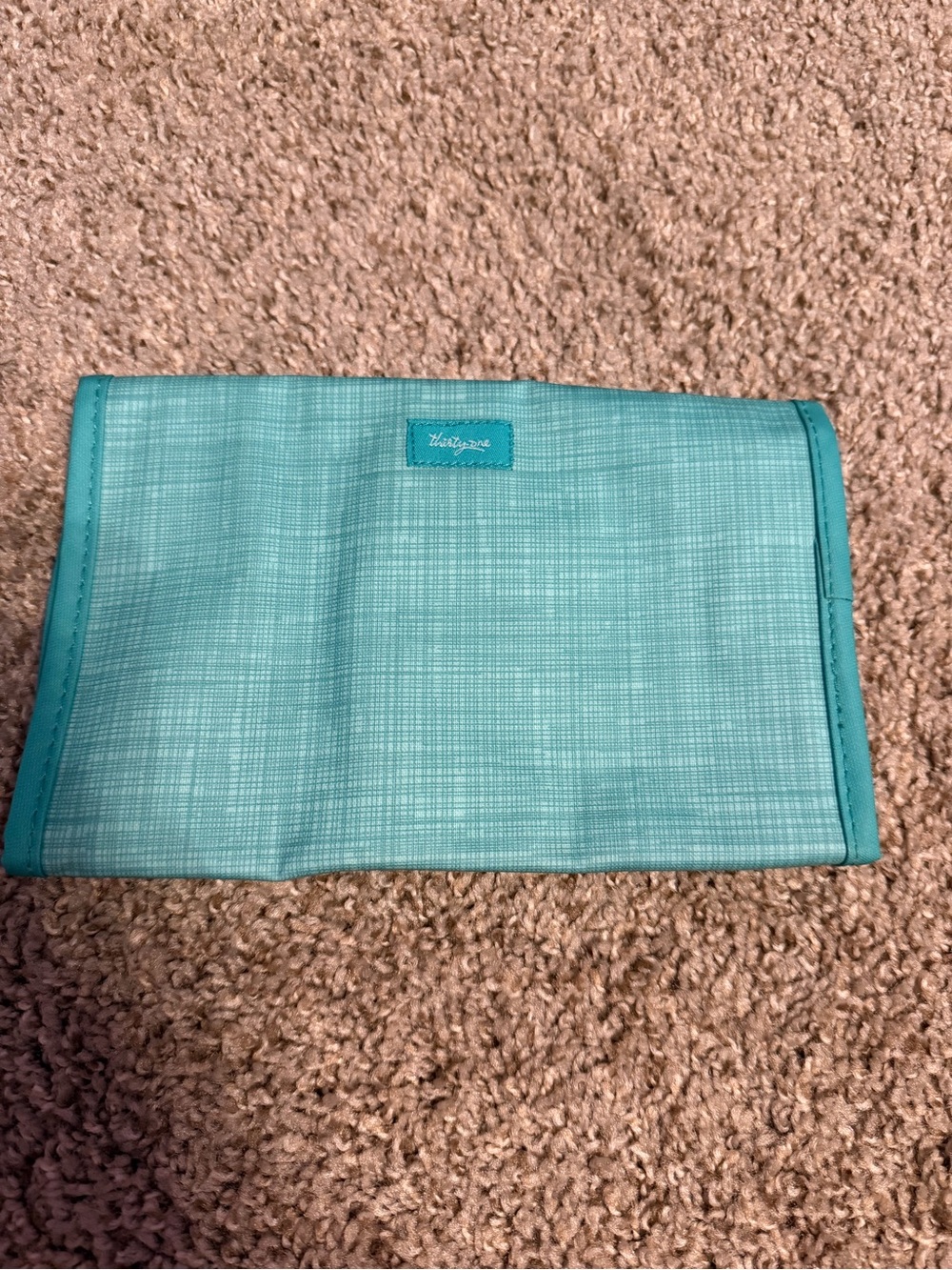 Thirty-One Fold-Up Family Travel Organizer – Island Damask Pattern